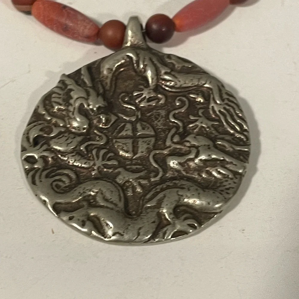 Tibetan Agate and Double Dragon Necklace-NWOT - Picture 7 of 10